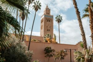 Découvrez la majestueuse Koutoubia, symbole de Marrakech. Histoire, architecture, conseils pratiques. Réservez votre visite guidée !